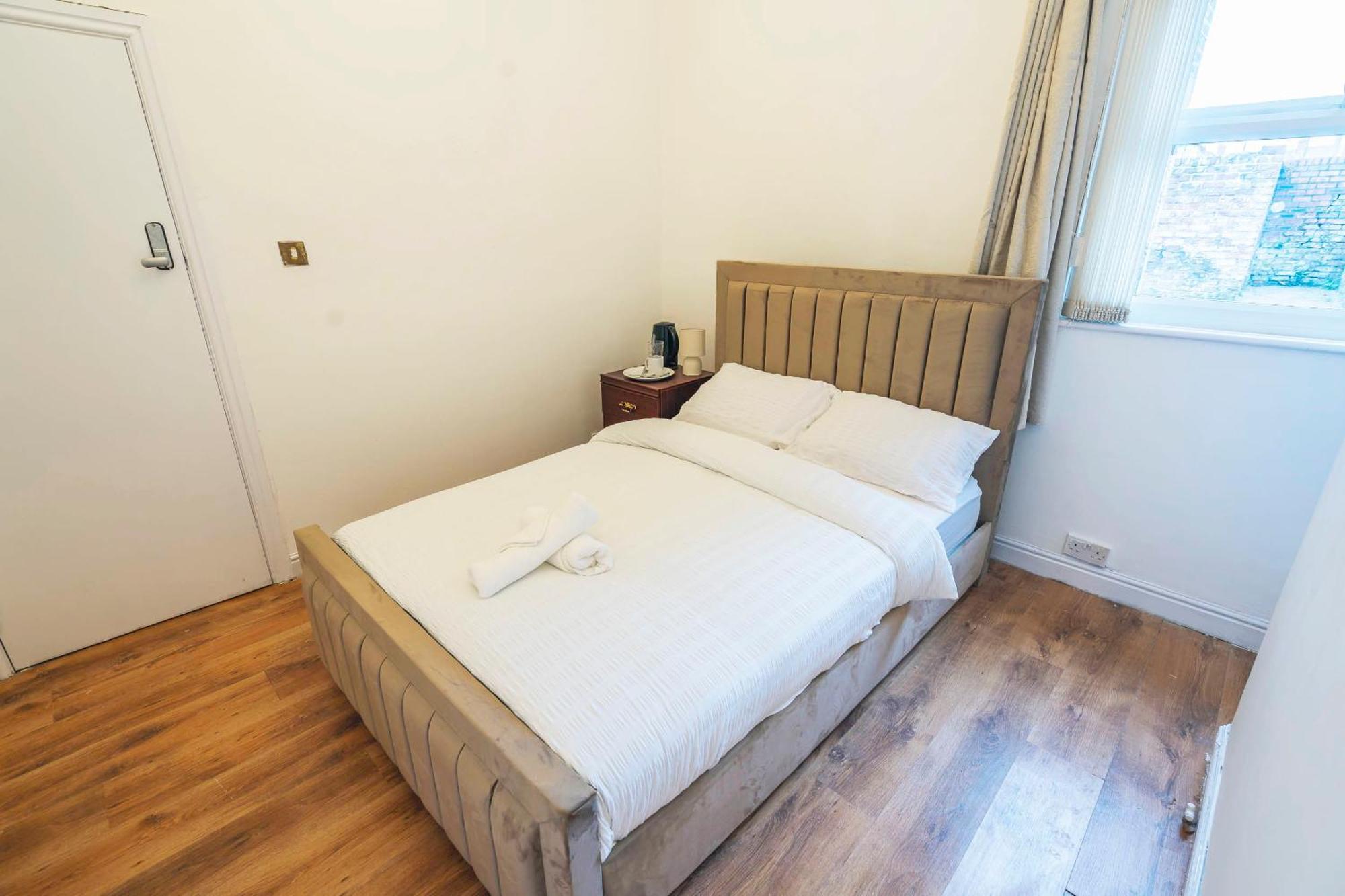 Majestic Inn Bootle  Zewnętrze zdjęcie